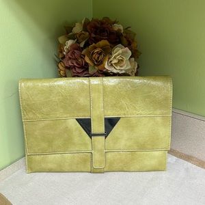BCBGeneration Clutch